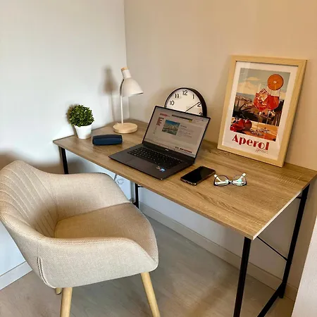 Ana, Centrico Y Tranquilo, Parking Incluido Apartamento *