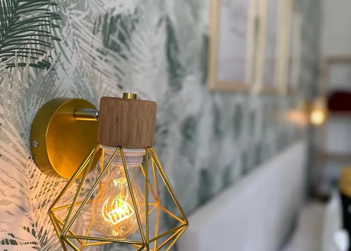 Ana, Céntrico Y Tranquilo, Parking Incluido Apartamento *